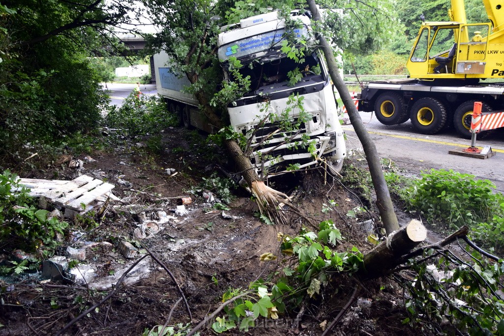 Schwerer VU A 3 Rich Oberhausen Hoehe AK Leverkusen P358.JPG - Miklos Laubert